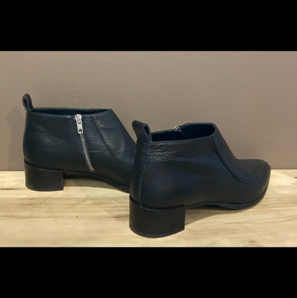 Everlane the Boss pointed toe black pebbled leather ankle Booties 6.5 - Picture 4 of 8